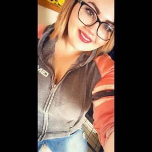 Meet your Posher, Alix